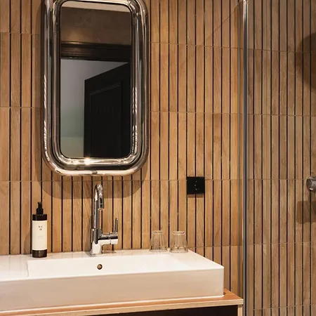 Hotell Zoomers Aan Het Bos