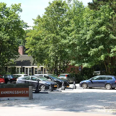 Hotell Zoomers Aan Het Bos