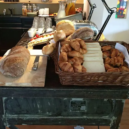 Zoomers Aan Het Bos 호텔 4*