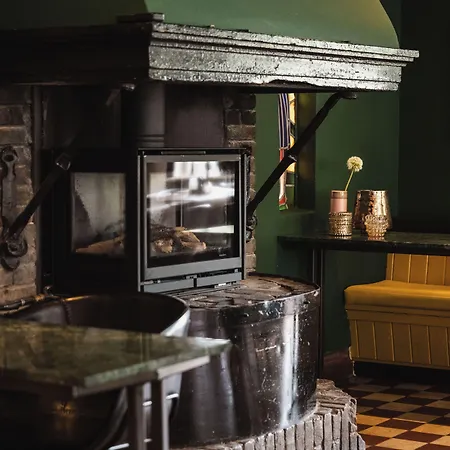 Zoomers Aan Het Bos 호텔 4*